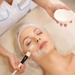 9 beneficios de la limpieza facial profunda